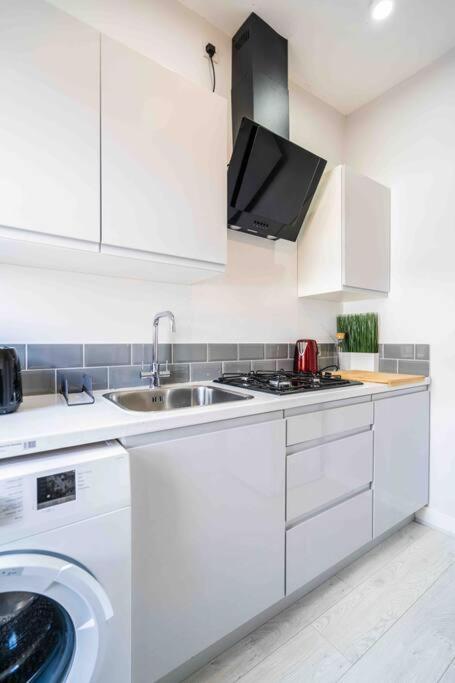 Modern Flat In Moseley With Free Parking Apartment Birmingham Ngoại thất bức ảnh