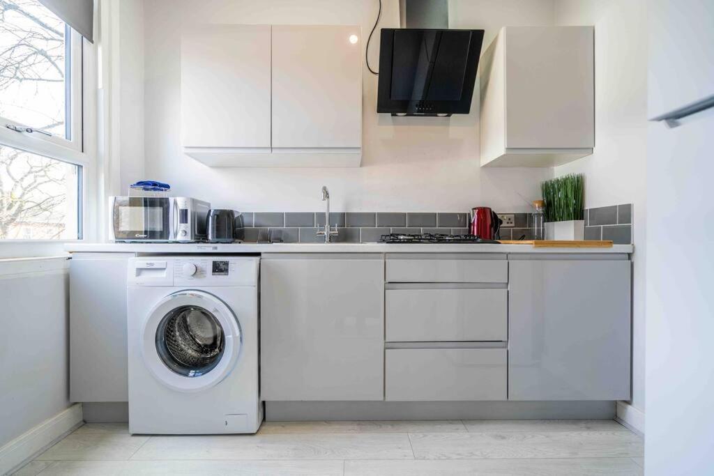 Modern Flat In Moseley With Free Parking Apartment Birmingham Ngoại thất bức ảnh