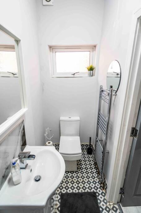 Modern Flat In Moseley With Free Parking Apartment Birmingham Ngoại thất bức ảnh